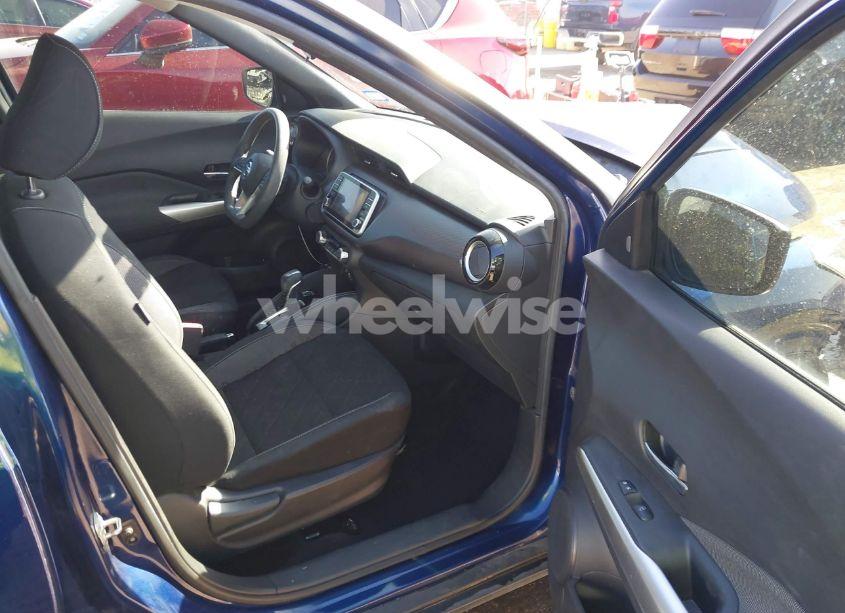 Photo 5 of 2019 Nissan Kicks SV (VIN 3N1CP5CU9KL507167)