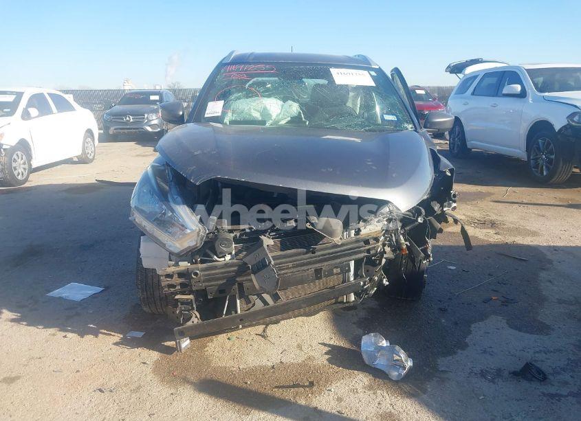 Photo 12 of 2019 Nissan Kicks SV (VIN 3N1CP5CU9KL507217)