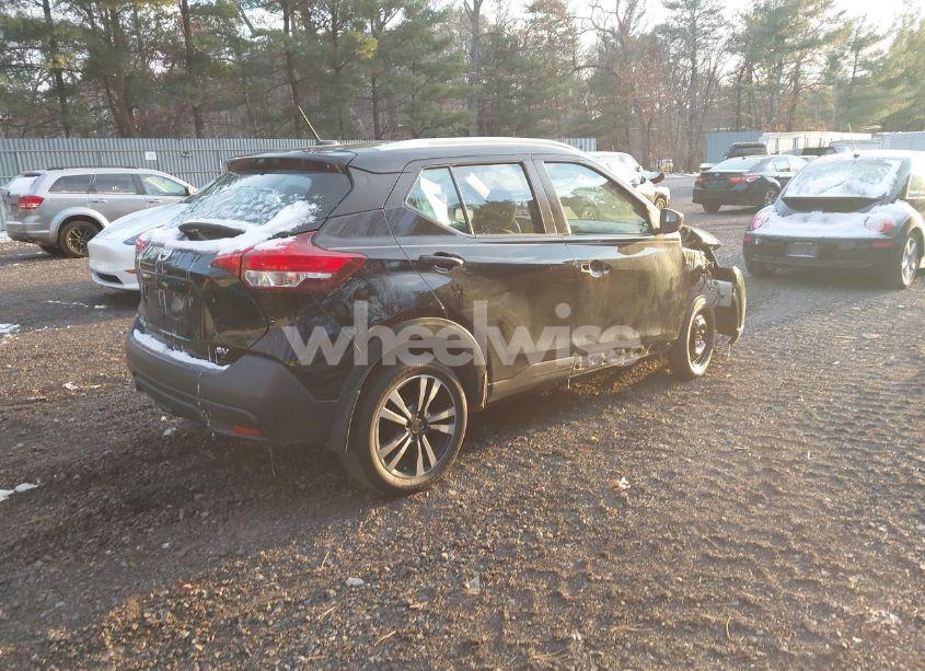 Photo 4 of 2019 Nissan Kicks SV (VIN 3N1CP5CU9KL510294)