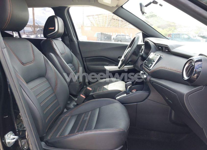 Photo 5 of 2019 Nissan Kicks SR (VIN 3N1CP5CU9KL511266)