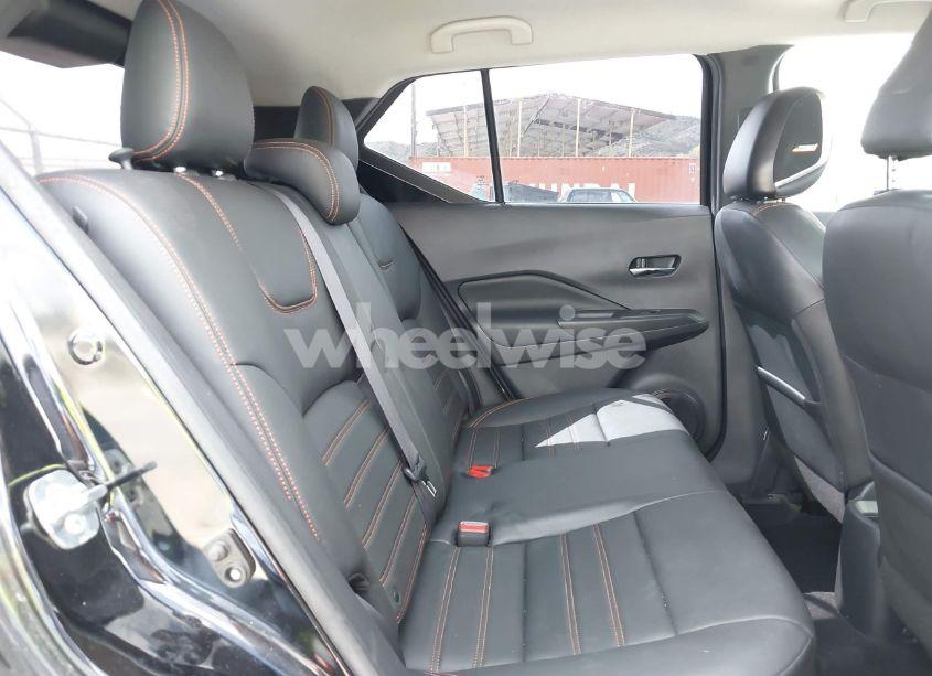 Photo 8 of 2019 Nissan Kicks SR (VIN 3N1CP5CU9KL511266)