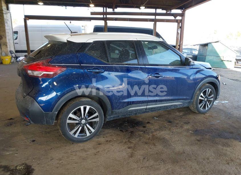 Photo 4 of 2019 Nissan Kicks SR (VIN 3N1CP5CU9KL518895)