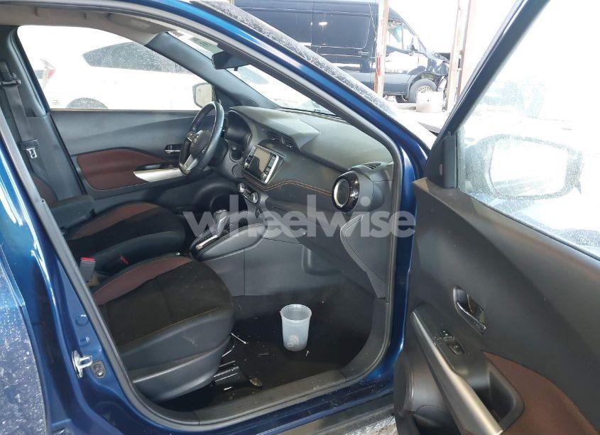 Photo 5 of 2019 Nissan Kicks SR (VIN 3N1CP5CU9KL518895)