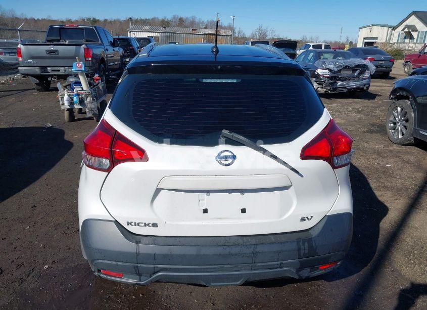 Photo 17 of 2018 Nissan Kicks SV (VIN 3N1CP5CUXJL522288)