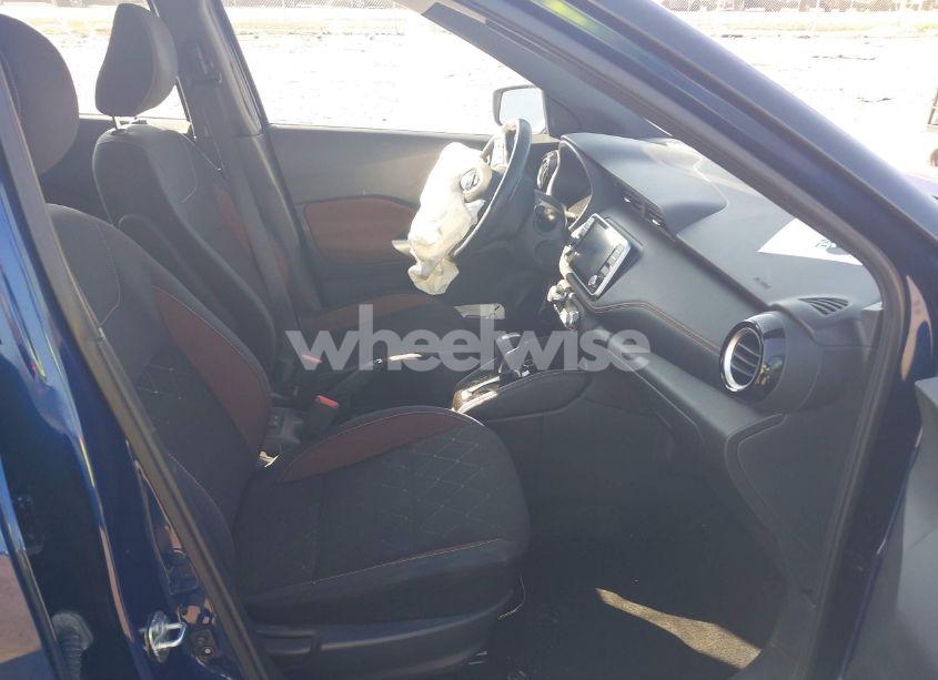 Photo 5 of 2018 Nissan Kicks SR (VIN 3N1CP5CUXJL525112)