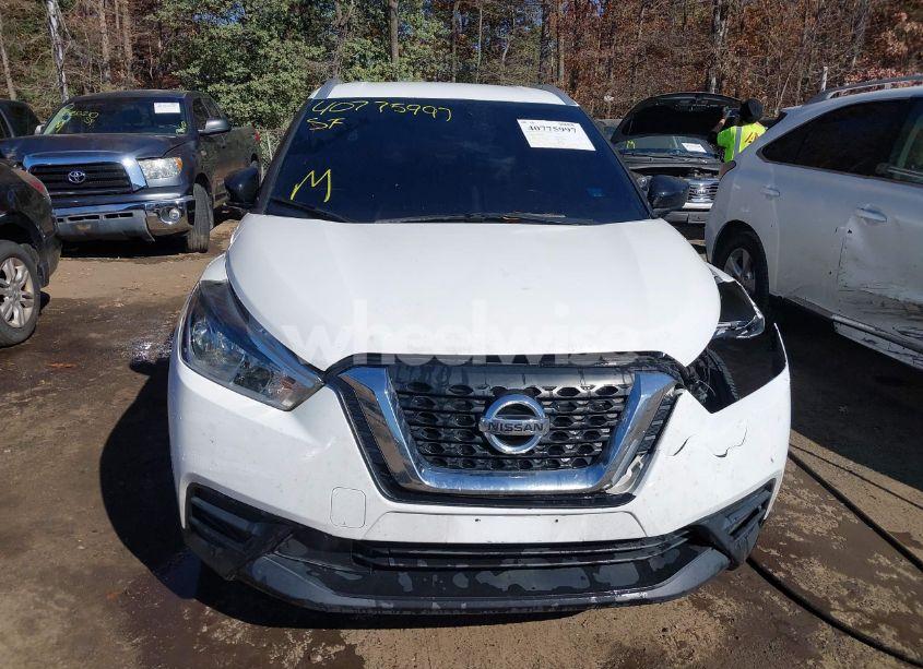 Photo 13 of 2018 Nissan Kicks S (VIN 3N1CP5CUXJL531685)