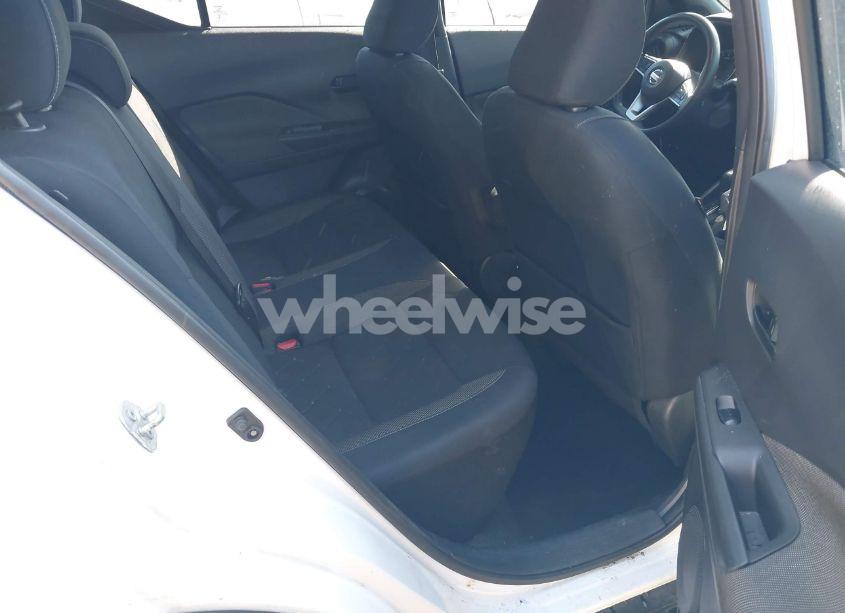 Photo 8 of 2018 Nissan Kicks S (VIN 3N1CP5CUXJL531685)