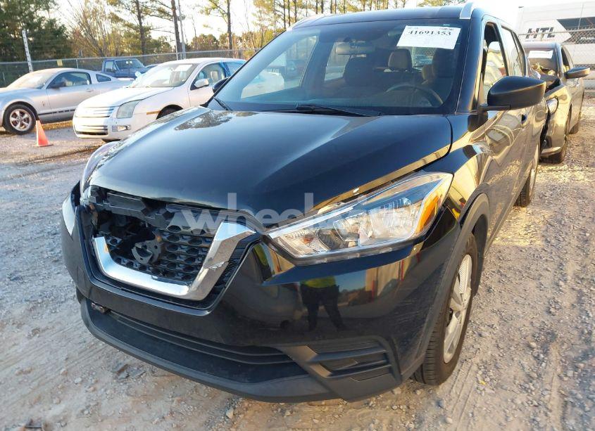 Photo 6 of 2018 Nissan Kicks S (VIN 3N1CP5CUXJL533646)