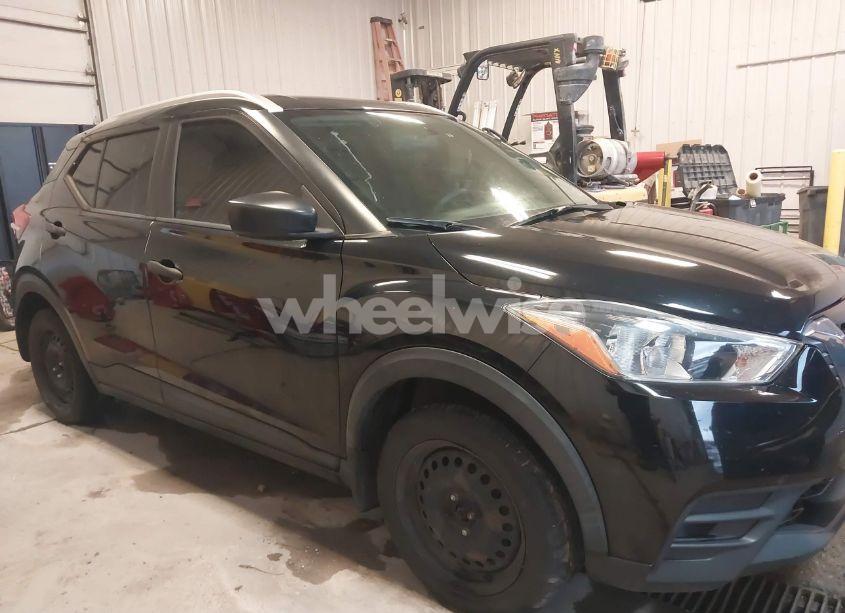 Photo 13 of 2019 Nissan Kicks S (VIN 3N1CP5CUXKL470758)