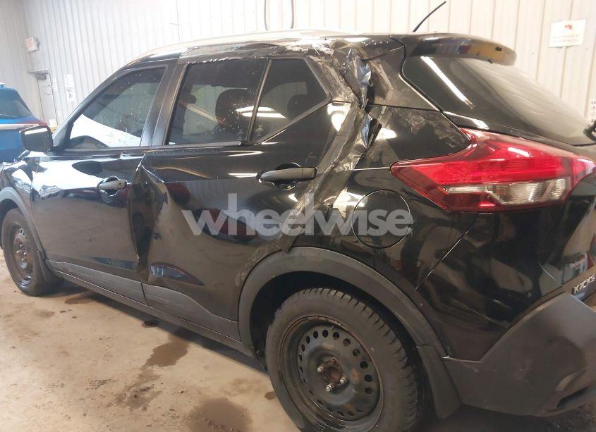 Photo 14 of 2019 Nissan Kicks S (VIN 3N1CP5CUXKL470758)