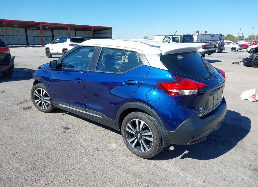 Photo 3 of 2019 Nissan Kicks SR (VIN 3N1CP5CUXKL480478)
