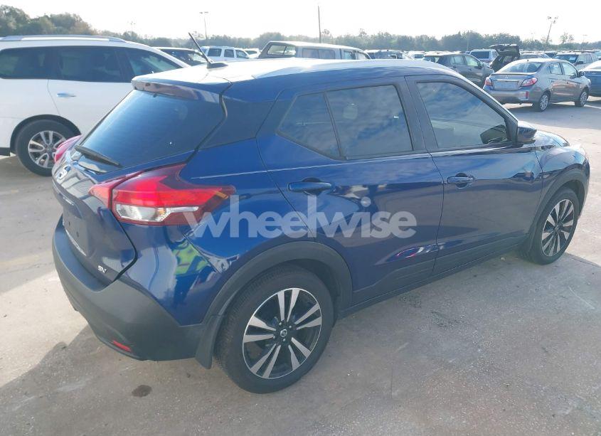 Photo 4 of 2019 Nissan Kicks SV (VIN 3N1CP5CUXKL482280)