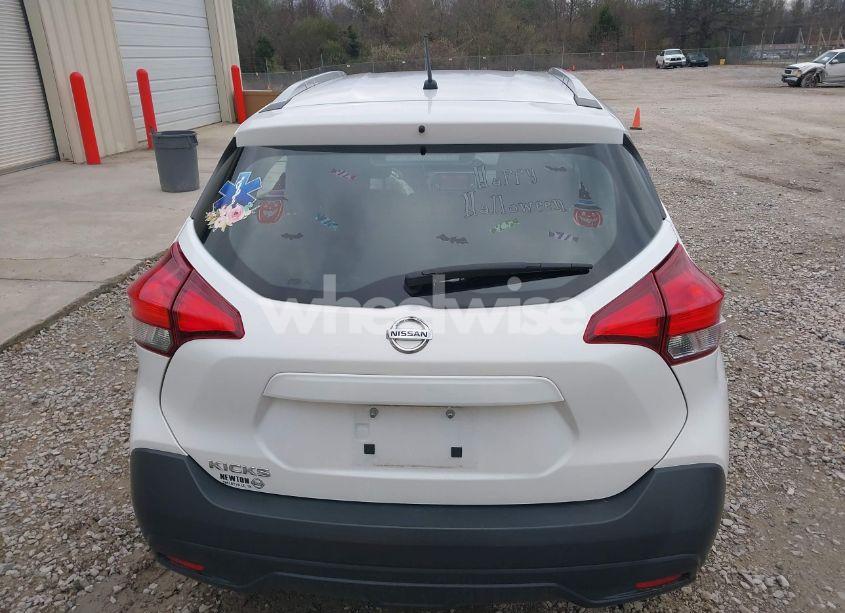 Photo 17 of 2019 Nissan Kicks S (VIN 3N1CP5CUXKL506254)