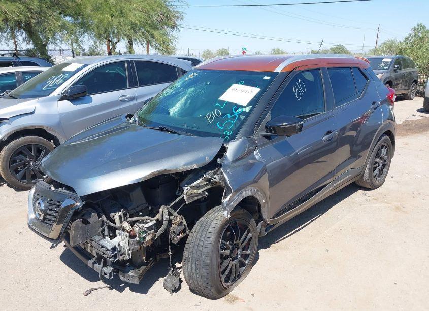 Photo 2 of 2019 Nissan Kicks SR (VIN 3N1CP5CUXKL536497)