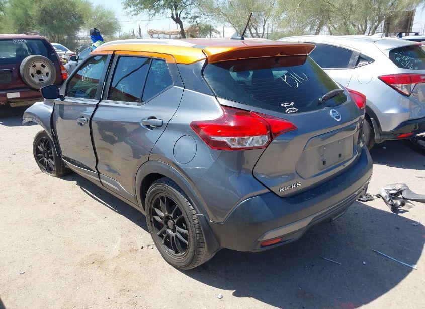 Photo 3 of 2019 Nissan Kicks SR (VIN 3N1CP5CUXKL536497)