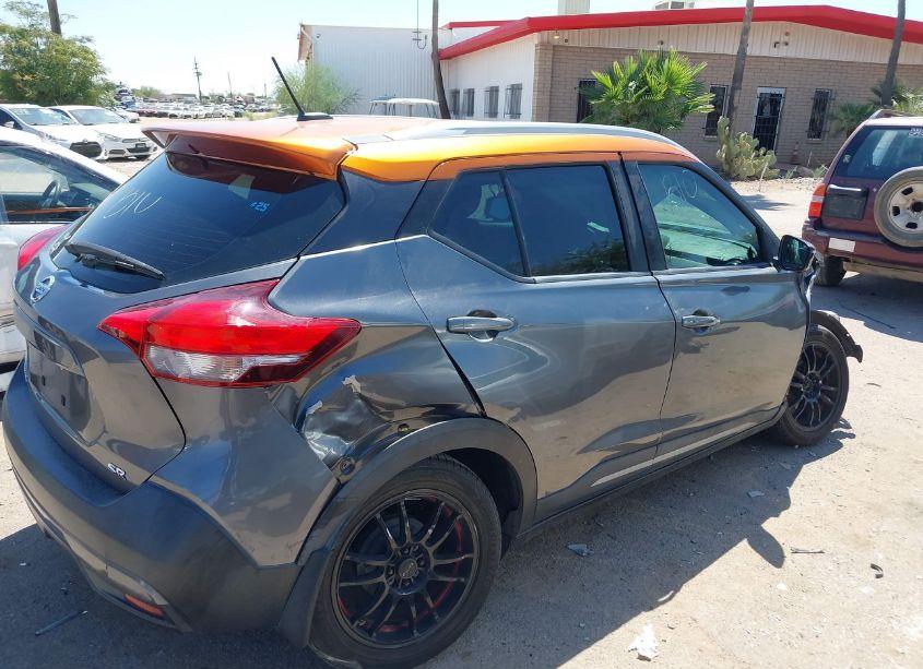 Photo 4 of 2019 Nissan Kicks SR (VIN 3N1CP5CUXKL536497)