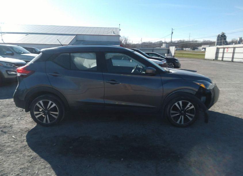 Photo 13 of 2019 Nissan Kicks SV (VIN 3N1CP5CUXKL557950)