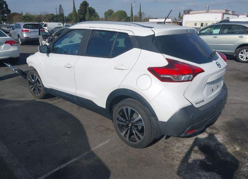 Photo 3 of 2020 Nissan Kicks SV XTRONIC CVT (VIN 3N1CP5CV0LL489040)