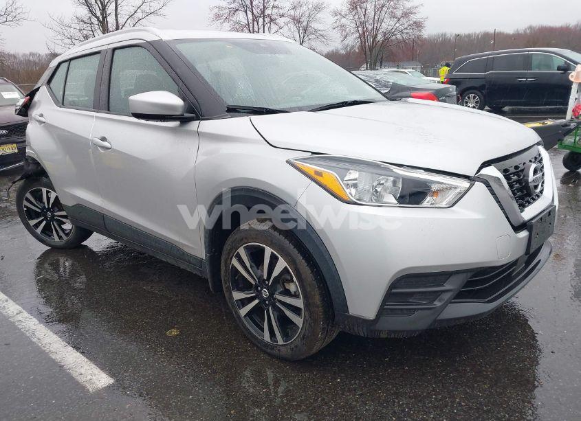 2020 Nissan Kicks SV XTRONIC CVT (VIN 3N1CP5CV0LL547650) main photo