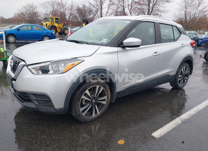 Photo 2 of 2020 Nissan Kicks SV XTRONIC CVT (VIN 3N1CP5CV0LL547650)
