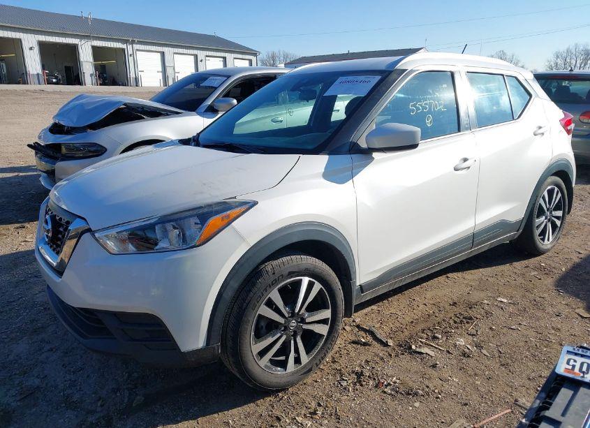 Photo 2 of 2020 Nissan Kicks SV XTRONIC CVT (VIN 3N1CP5CV0LL555702)