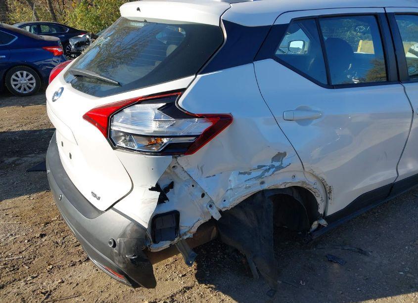 Photo 6 of 2020 Nissan Kicks SV XTRONIC CVT (VIN 3N1CP5CV0LL555702)