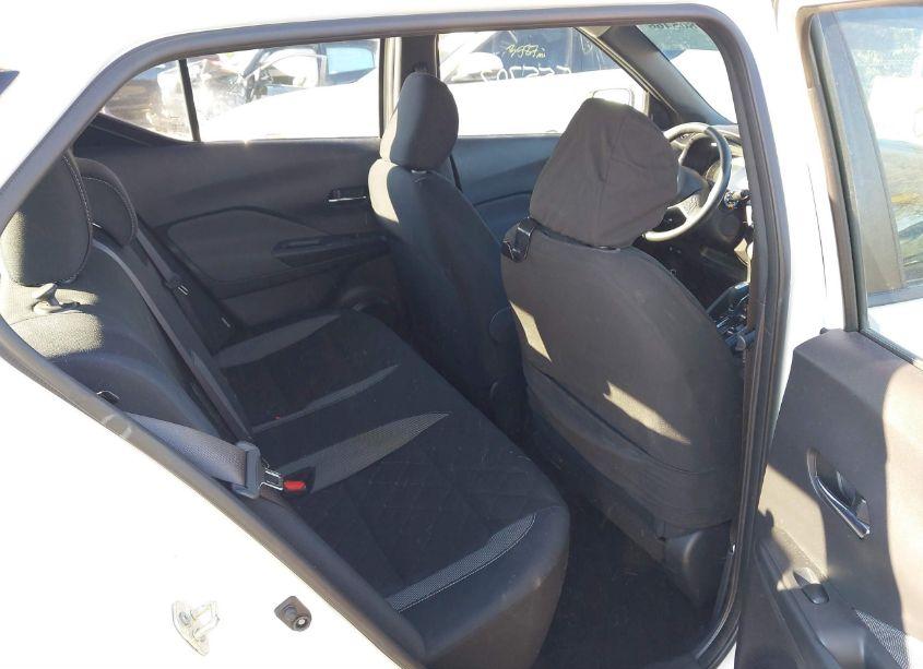 Photo 8 of 2020 Nissan Kicks SV XTRONIC CVT (VIN 3N1CP5CV0LL555702)