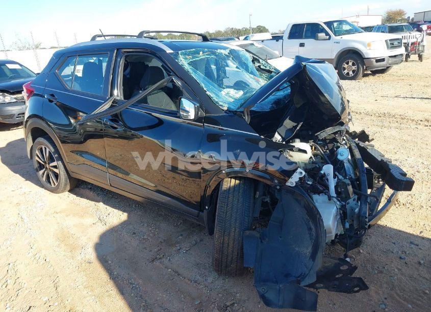 2020 Nissan Kicks SV XTRONIC CVT (VIN 3N1CP5CV0LL574718) main photo