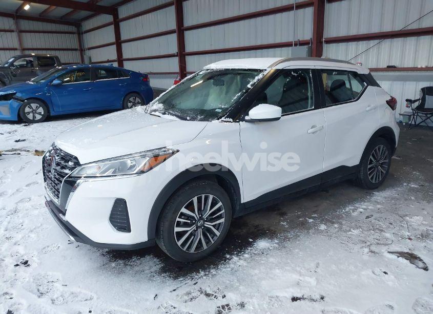 Photo 2 of 2021 Nissan Kicks SV XTRONIC CVT (VIN 3N1CP5CV0ML482865)