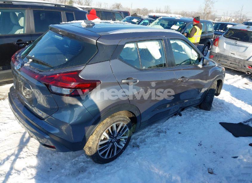 Photo 4 of 2021 Nissan Kicks SV XTRONIC CVT (VIN 3N1CP5CV0ML502452)