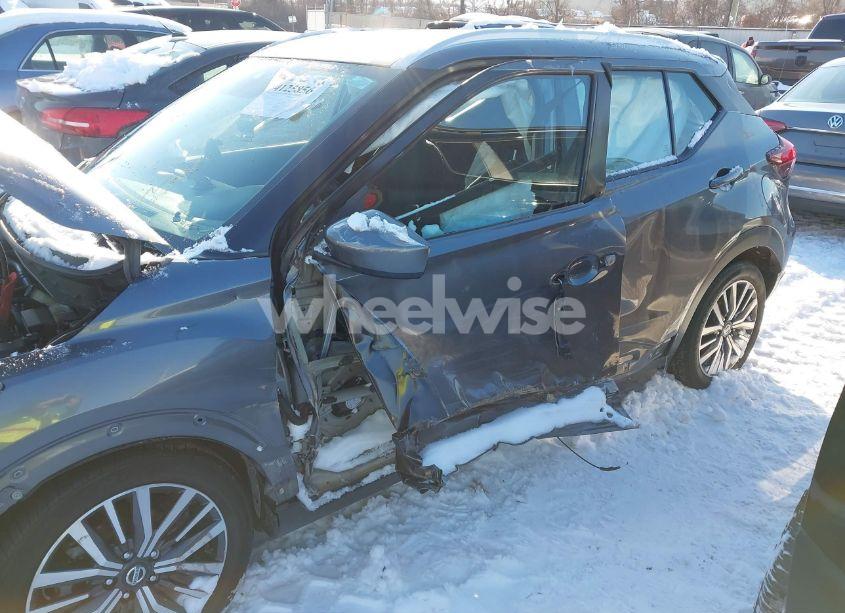 Photo 6 of 2021 Nissan Kicks SV XTRONIC CVT (VIN 3N1CP5CV0ML502452)