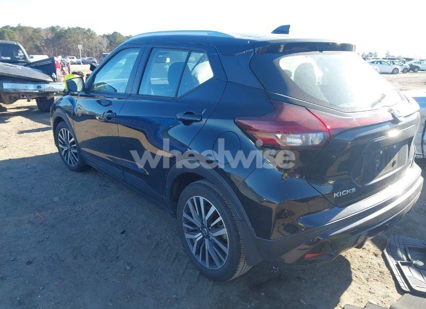 Photo 3 of 2021 Nissan Kicks SV XTRONIC CVT (VIN 3N1CP5CV0ML513211)