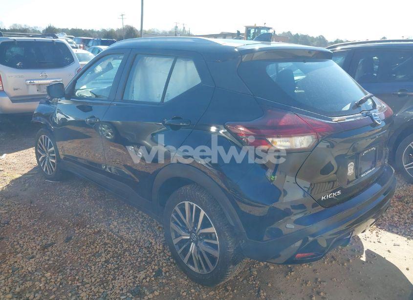 Photo 3 of 2021 Nissan Kicks SV XTRONIC CVT (VIN 3N1CP5CV0ML526153)