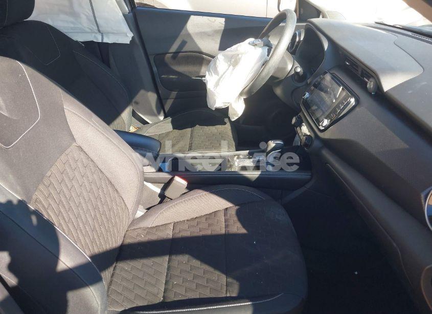 Photo 5 of 2021 Nissan Kicks SV XTRONIC CVT (VIN 3N1CP5CV0ML526153)