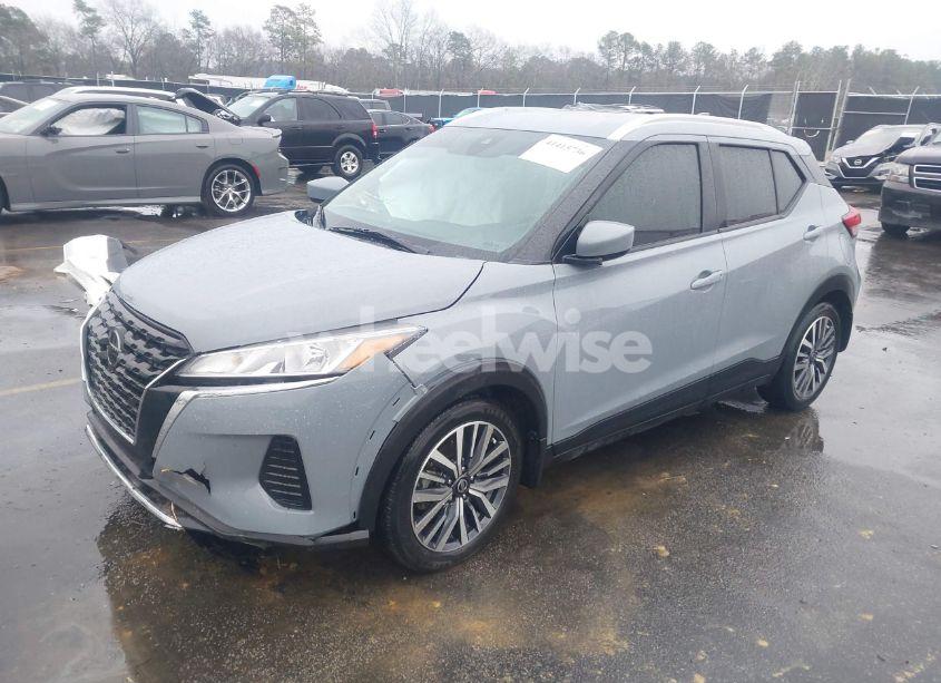 Photo 2 of 2021 Nissan Kicks SV XTRONIC CVT (VIN 3N1CP5CV0ML559136)