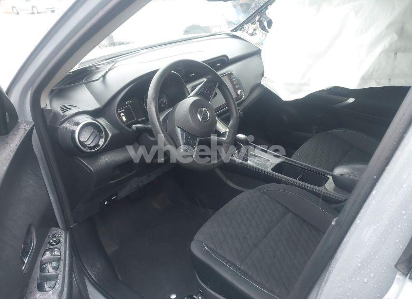 Photo 5 of 2021 Nissan Kicks SV XTRONIC CVT (VIN 3N1CP5CV0ML559136)