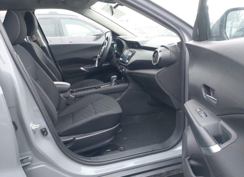 Photo 5 of 2022 Nissan Kicks SV XTRONIC CVT (VIN 3N1CP5CV0NL499778)