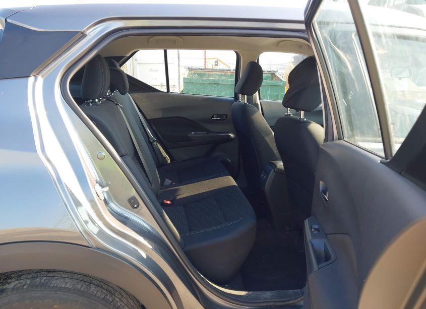 Photo 8 of 2023 Nissan Kicks SV XTRONIC CVT (VIN 3N1CP5CV0PL500267)