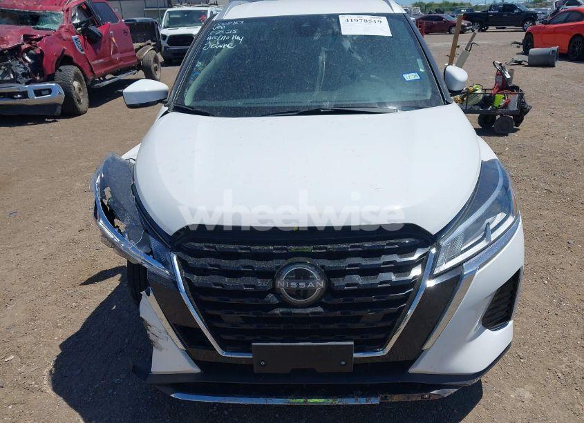 Photo 13 of 2024 Nissan Kicks SV XTRONIC CVT (VIN 3N1CP5CV0RL482954)