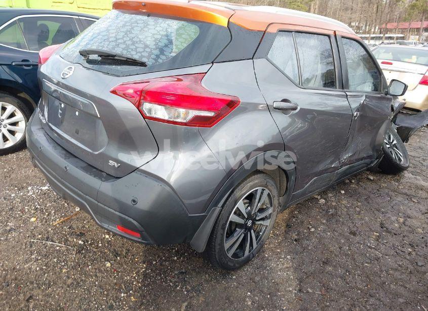 Photo 4 of 2020 Nissan Kicks SV XTRONIC CVT (VIN 3N1CP5CV1LL490617)