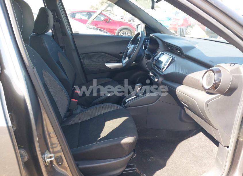 Photo 5 of 2020 Nissan Kicks SV XTRONIC CVT (VIN 3N1CP5CV1LL508954)