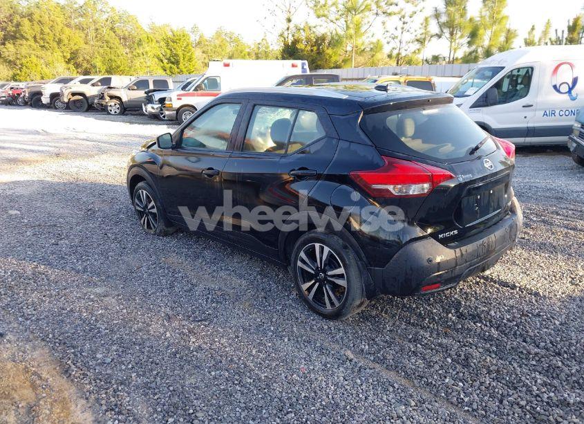 Photo 3 of 2020 Nissan Kicks SV XTRONIC CVT (VIN 3N1CP5CV1LL532882)