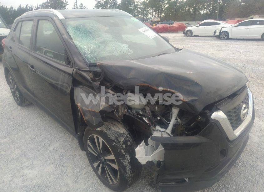 Photo 6 of 2020 Nissan Kicks SV XTRONIC CVT (VIN 3N1CP5CV1LL532882)