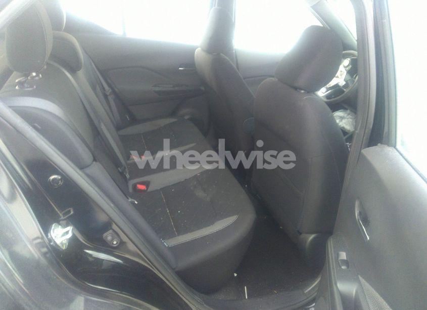 Photo 8 of 2020 Nissan Kicks SV XTRONIC CVT (VIN 3N1CP5CV1LL532882)