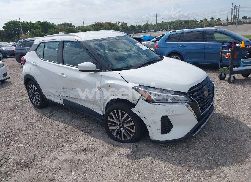 2021 Nissan Kicks SV XTRONIC CVT (VIN 3N1CP5CV1ML482759) main photo