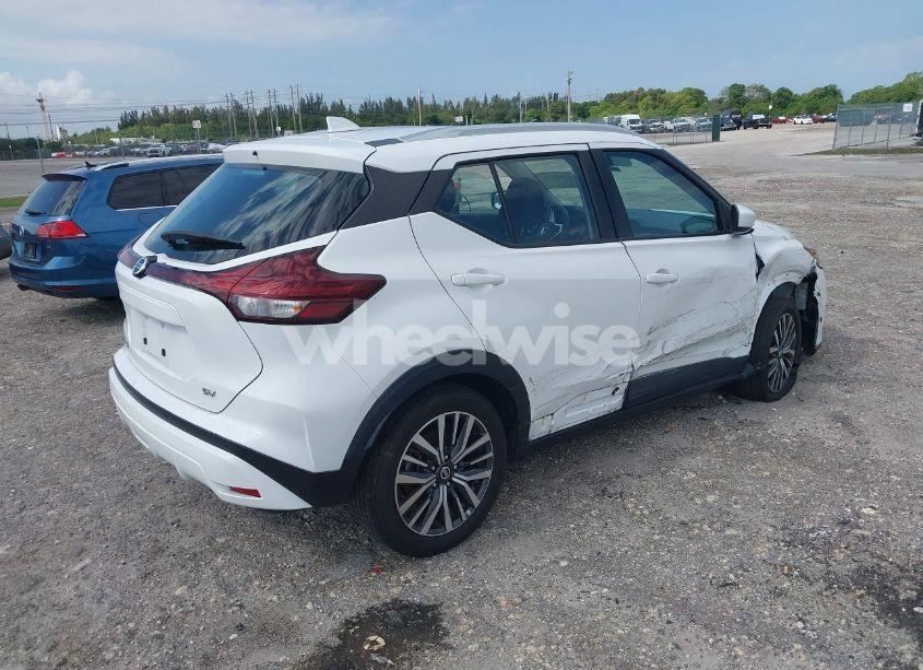 Photo 4 of 2021 Nissan Kicks SV XTRONIC CVT (VIN 3N1CP5CV1ML482759)