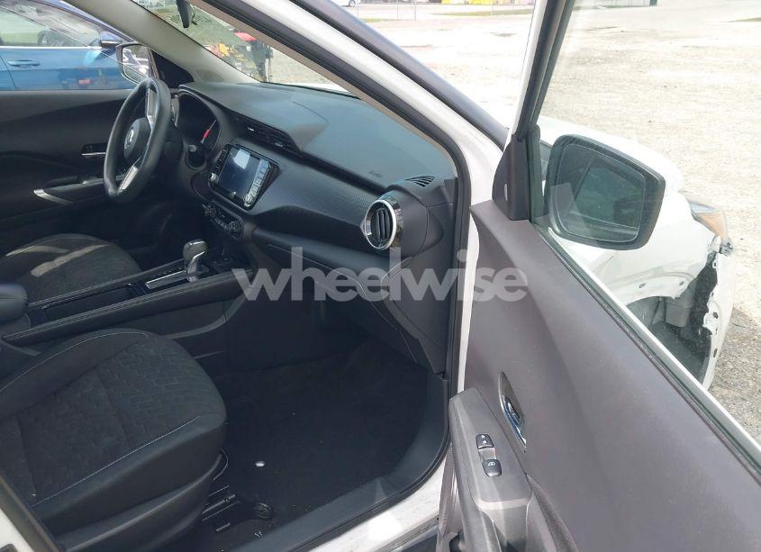 Photo 5 of 2021 Nissan Kicks SV XTRONIC CVT (VIN 3N1CP5CV1ML482759)