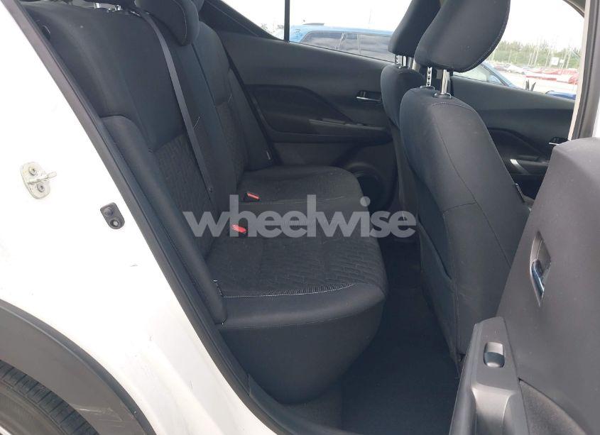 Photo 8 of 2021 Nissan Kicks SV XTRONIC CVT (VIN 3N1CP5CV1ML482759)