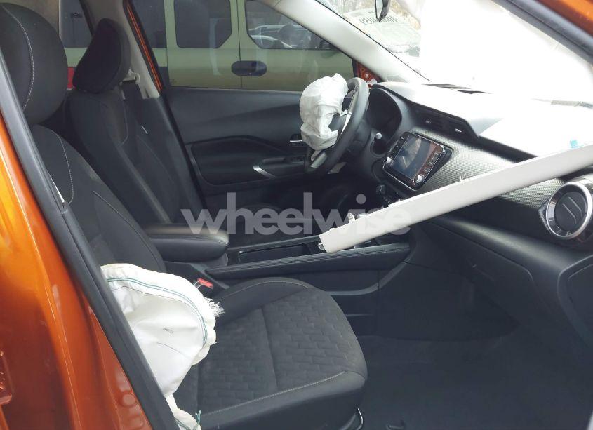 Photo 5 of 2021 Nissan Kicks SV (VIN 3N1CP5CV1ML559324)