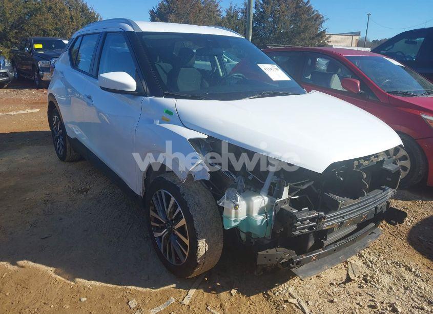 2022 Nissan Kicks SV XTRONIC CVT (VIN 3N1CP5CV1NL497621) main photo